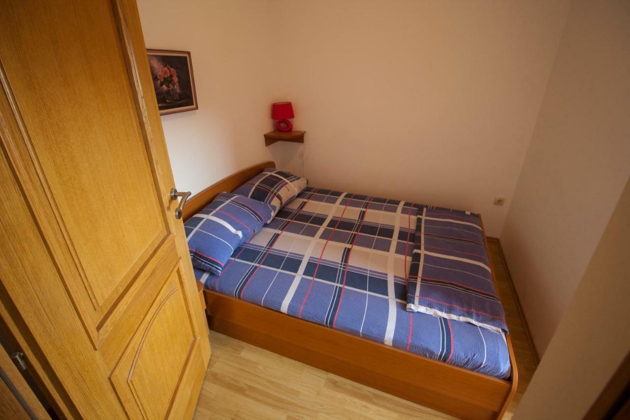 Apartments Knezovic Градац Екстериор снимка