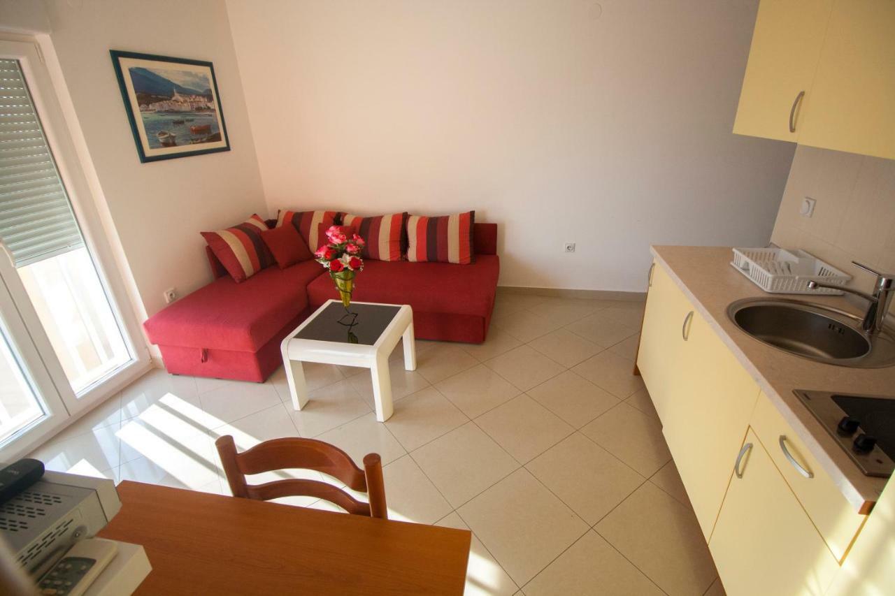 Apartments Knezovic Градац Екстериор снимка