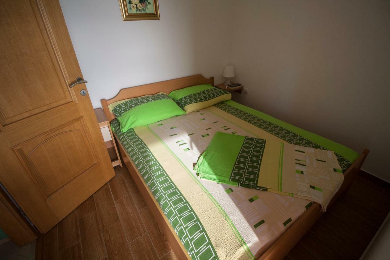 Apartments Knezovic Градац Екстериор снимка