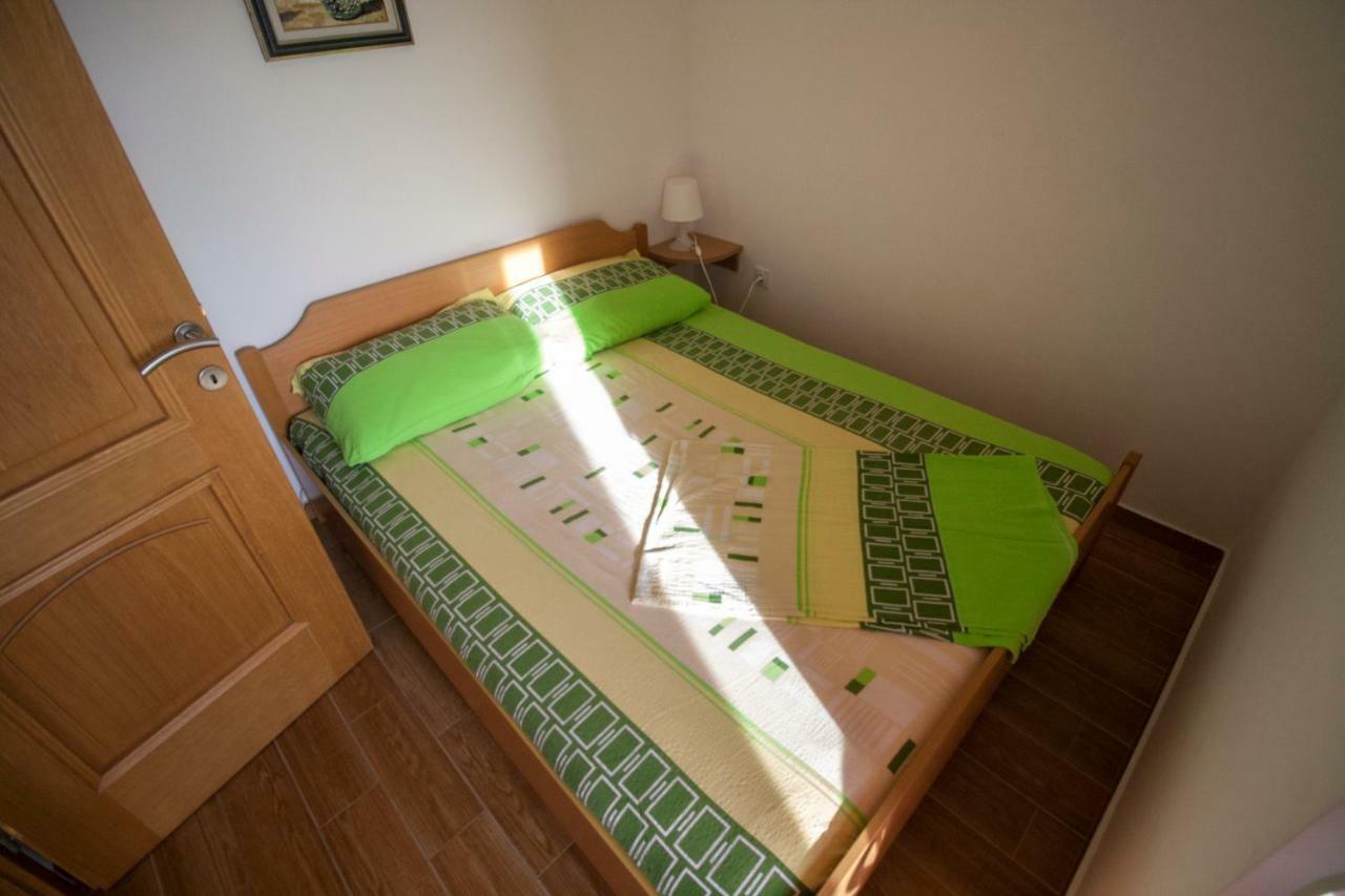 Apartments Knezovic Градац Екстериор снимка