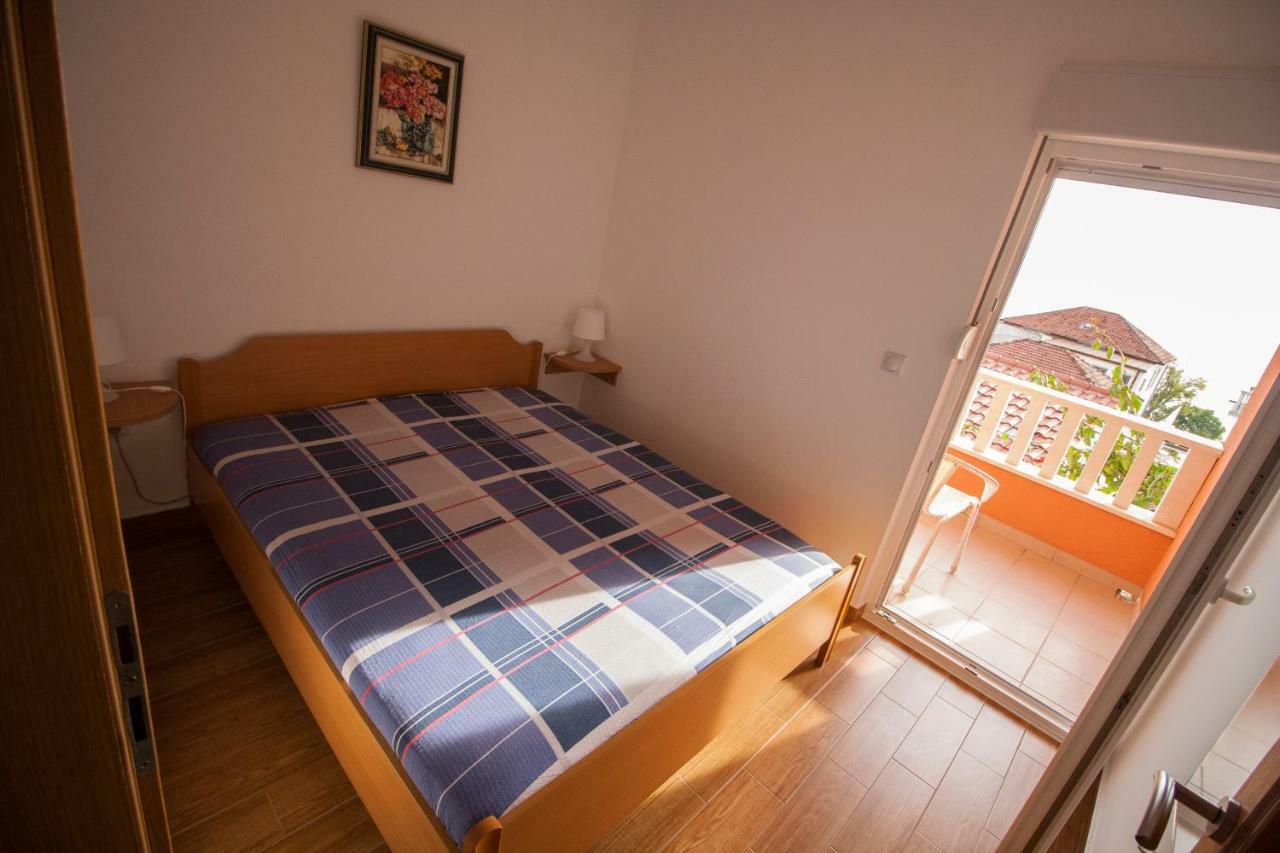 Apartments Knezovic Градац Екстериор снимка